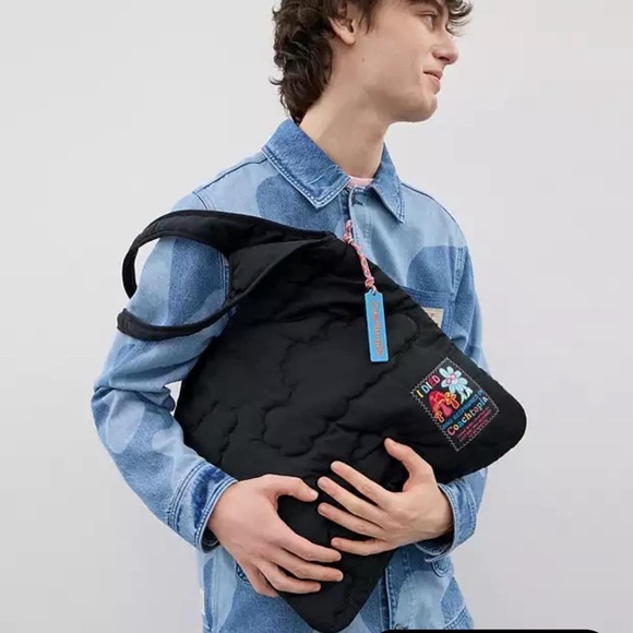 CO668 - Coachtopia Loop Quilted Cloud Tote - Picture 15 of 15